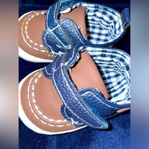 Baby Boy “First steps” shoes size 3 -(6-9 months).  Only worn only once 👶🏻💙